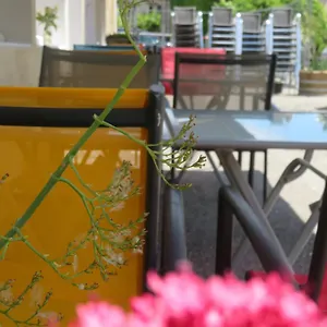 De La Petite Casserole Mini-hôtel Revest-des-Brousses